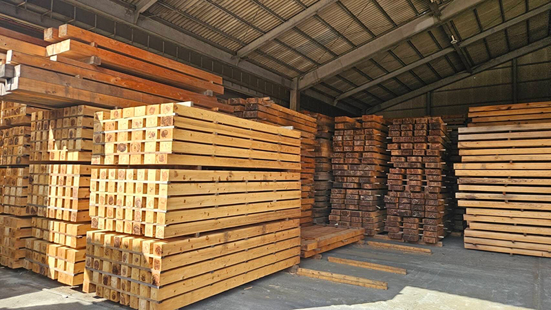 堤木材の乾燥材